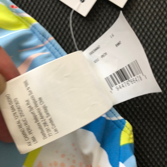 ROXY (L) Regular Coverage swimwear top - Picture 6 of 12